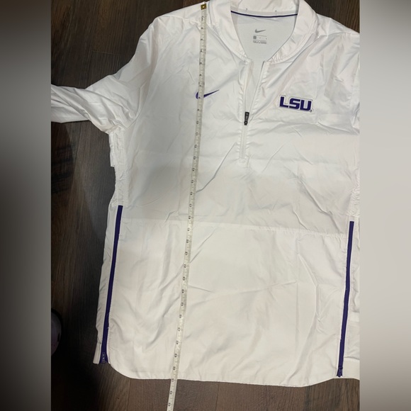 Nike - Picture 9 of 11